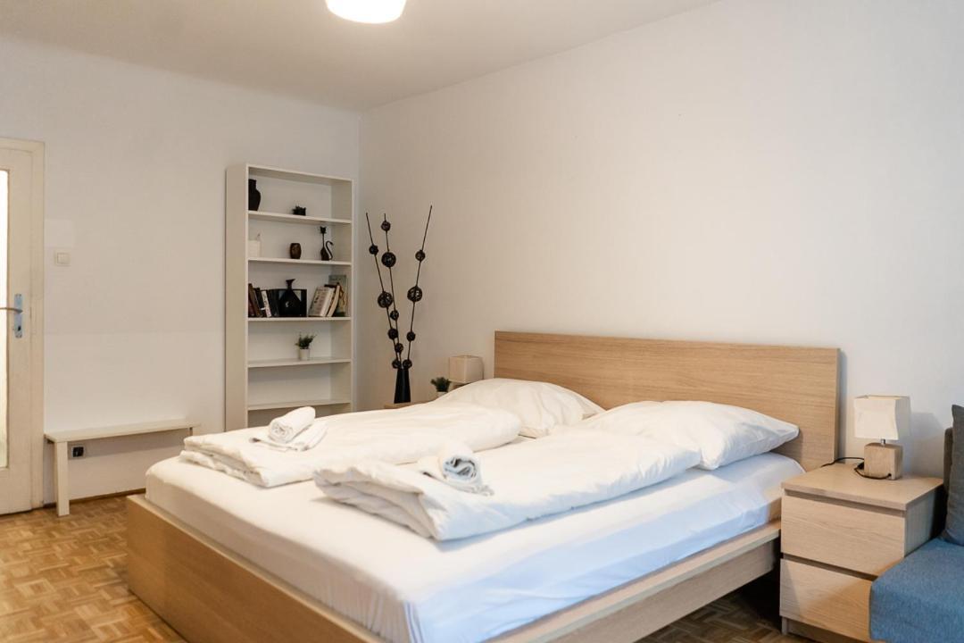 Central Living - Stephansdom Apartments Βιέννη Δωμάτιο φωτογραφία